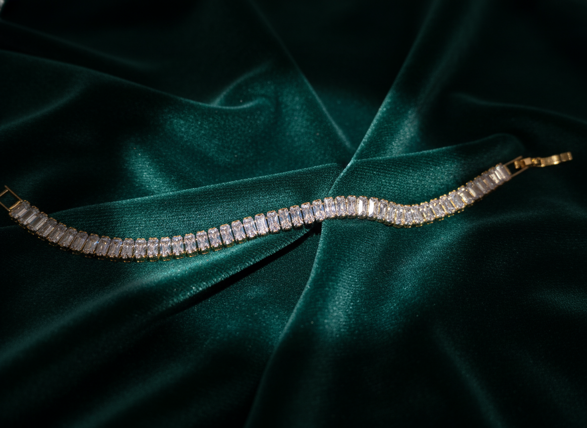 Linear Radiance Baguette Diamond Bracelet - VITTAM